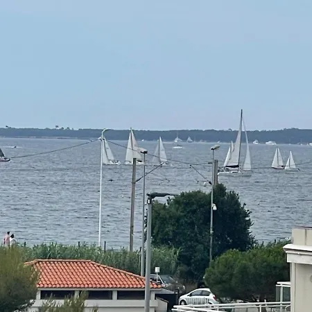 Vue - Terrasse - Parking - Appartement *