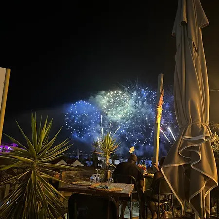 Appartement Vue - Terrasse - Parking - *