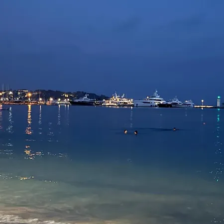 Vue - Terrasse - Parking - Juan-les-Pins